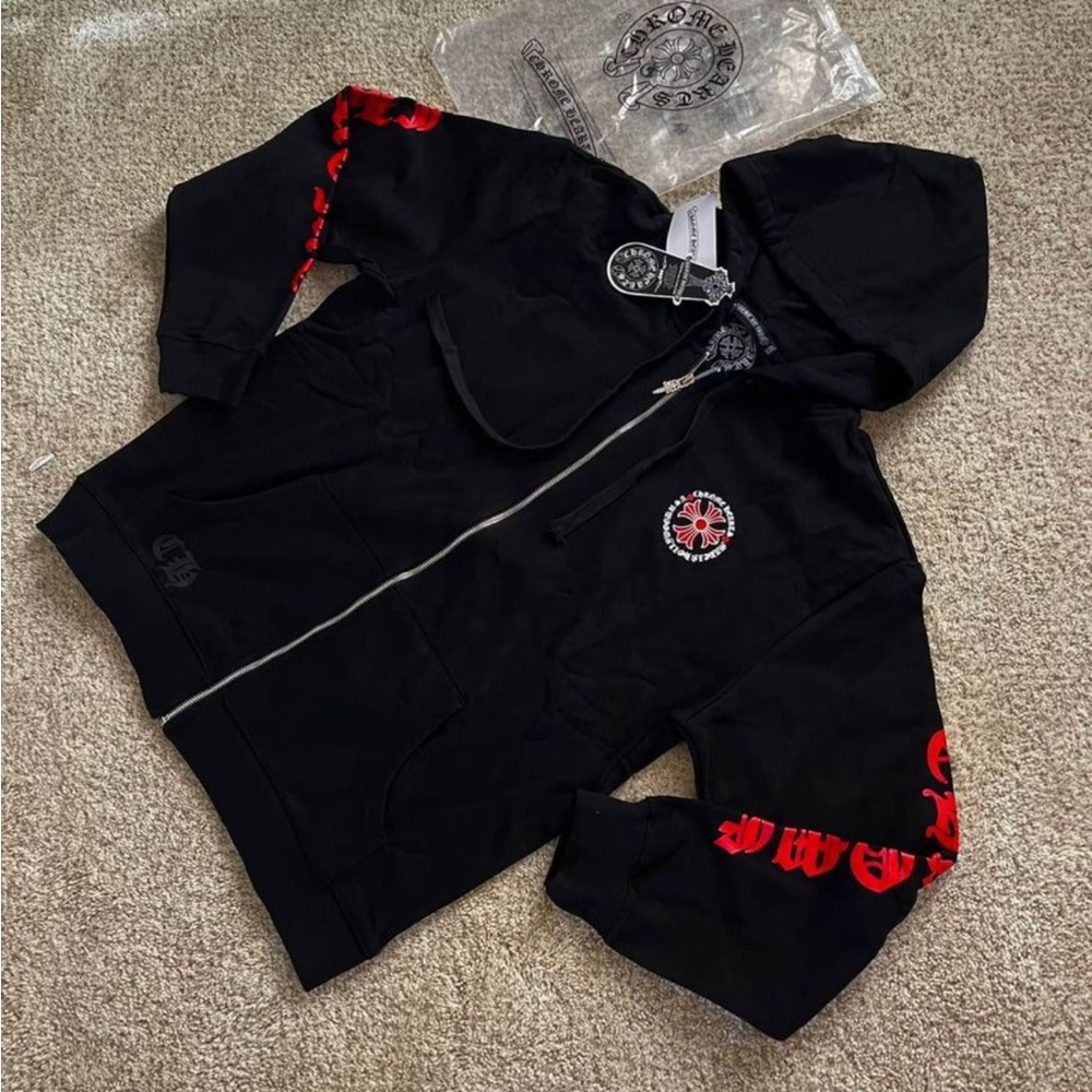 Never worn brand new with tags throw a price
